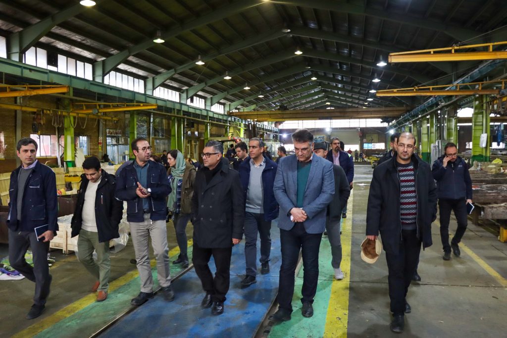 بازدید مدیران فنی سازمان قطار شهری اصفهان از کارخانه شرکت ایرید